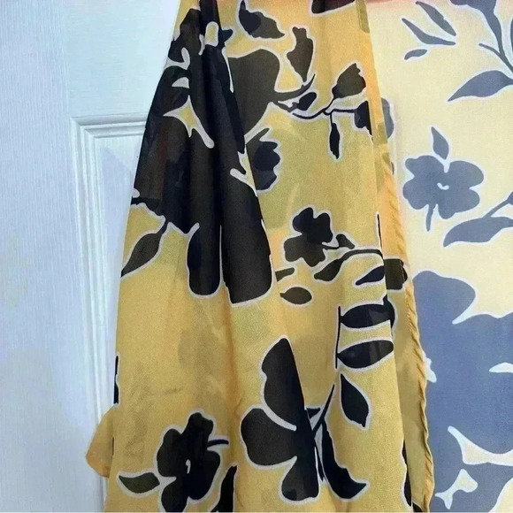 Kimono Sheer  Floral Yellow & Black Size MED/L - Picture 4 of 16